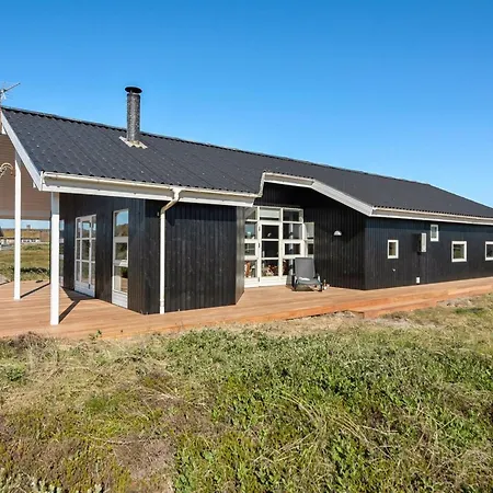 Janni - 250m From The Sea By Interhome