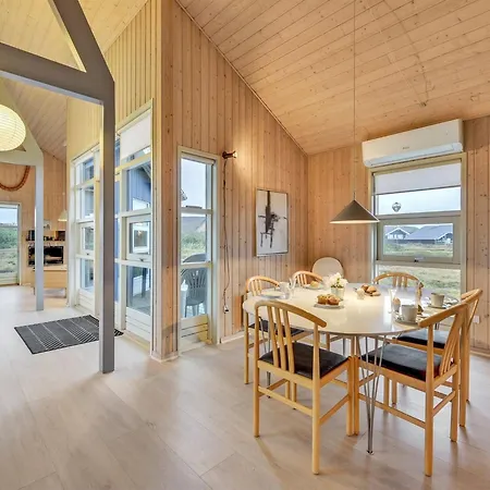Janni - 250m From The Sea By Interhome *